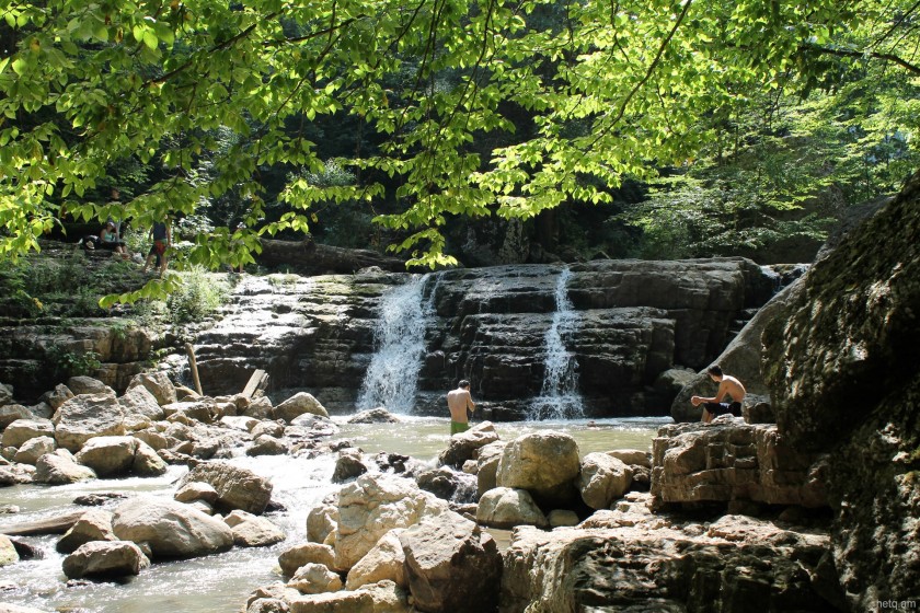 Խաչաղբյուրի կամ Լաստիվերի ջրվեժ