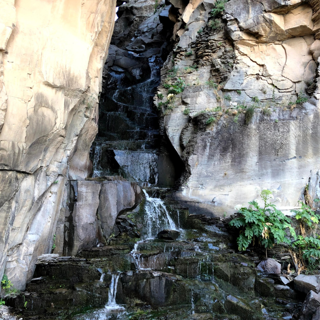 Քարավազի ջրվեժ